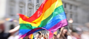Le gouvernement du Québec poursuivi en justice par un des lobbies LGBT pour modifier l'acte de naissance