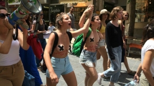 02.06.2015 - La SlutWalk déshabille les rues de Jérusalem