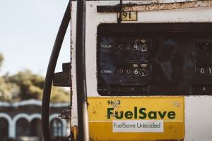 16.07.2018 - Afrique : Quand les géants du pétrole fournissent de l’essence toxique