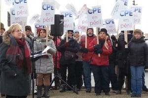 26.01.2016 - Le gouvernement Couillard s'en prend aux enfants...