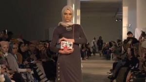 20.02.2018 - Le défilé de mode de la modestie islamique de Londres annonce une « nouvelle norme »
