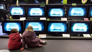 13.09.2015 - Catastrophe imminente pour le décérébré français moyen : sa télé risque-t-elle de s'éteindre le 5 avril 2016 ?