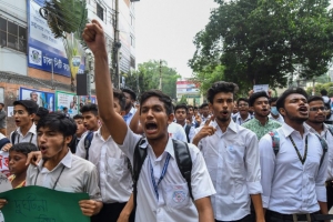 05.08.2018 - Le Bangladesh coupe l'internet mobile pour contrer des manifestations étudiantes