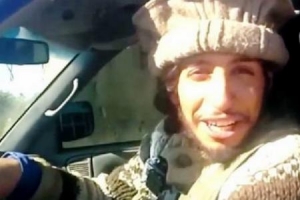 16.11.2015 - Attentats à Paris : deux nouveaux kamikazes de Daesh identifiés, l'un d'eux aurait employé la route des migrants, le commanditaire s'appelle Abdelhamid Abaaoud, Salah Abdeslam aurait été arrêté à Molenbeek