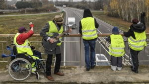 23.11.2018 - Popularité en hausse : près de 80% des Français favorables au mouvement des gilets jaunes