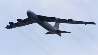 19.12.2015 - Pékin dénonce une grave provocation militaire après le survol de B-52 américains en mer de Chine