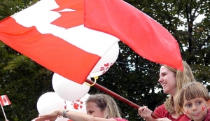 23.06.2016 - À Brossard, on célèbre la Fête du Canada dans une mosquée