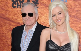 12.06.2015 - Holly Madison, ancienne petite-amie de Hugh Hefner, raconte son "enfer" au manoir Playboy 